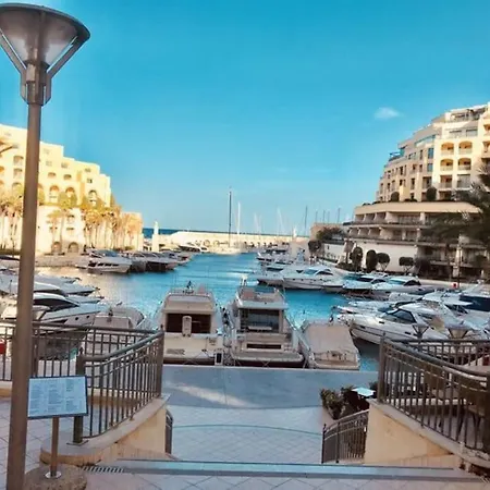 Spacious In The Heart Of St Julian's